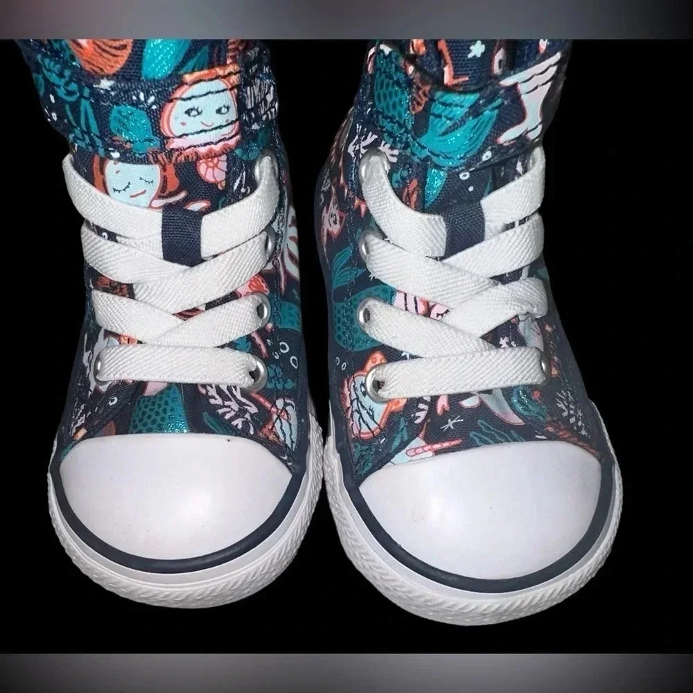 Girls Converse All Star Chuck Taylor High Top Mermaid Shoes size 4 todd…